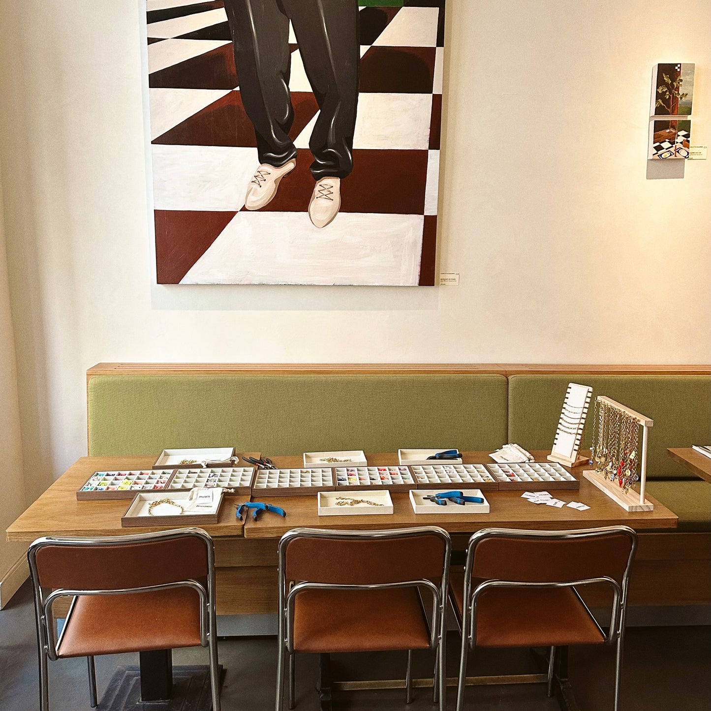 Atelier créatif de fabrication de bijoux avec des breloques 4